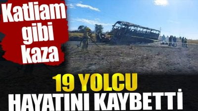 Meksika’nın Sinaloa eyaletinde bir tur otobüsü, karşı yönden gelen bir