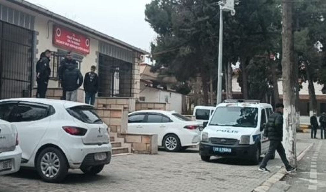 Gaziantep’te arazi anlaşmazlığı nedeniyle dini nikahlı eşi ve üvey oğlunu