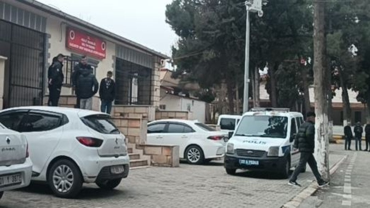Gaziantep’te arazi anlaşmazlığı nedeniyle dini nikahlı eşi ve üvey oğlunu