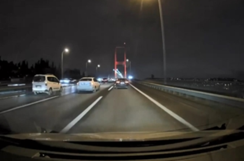 15 Temmuz Şehitler Köprüsü’nde meydana gelen zincirleme kaza trafiği felç
