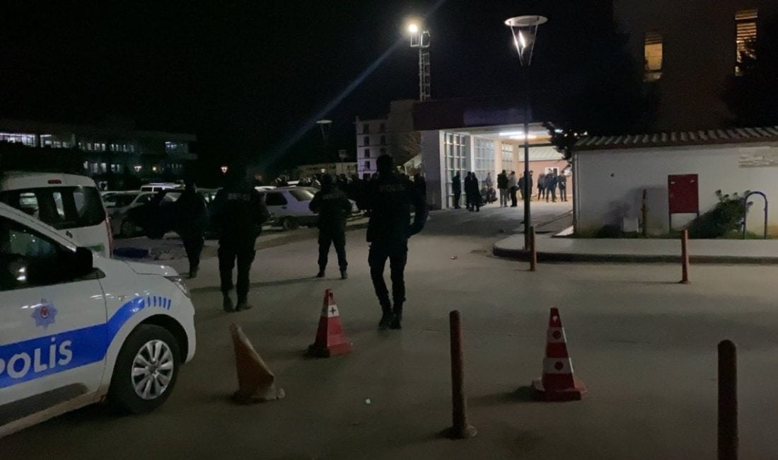 Adıyaman’ın Samsat ilçesinde akraba olan iki aile arasında çıkan silahlı