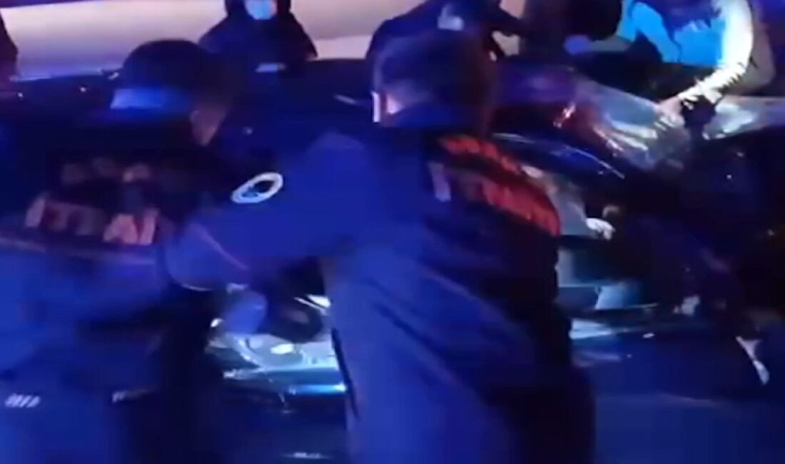 Adana'nın Sarıçam ilçesinde Tarsus-Adana-Gaziantep Otoyolu'nda trajik bir kaza gerçekleşti. Aşkın