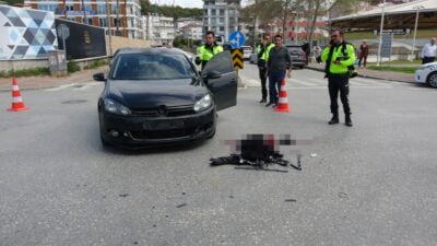 Antalya'nın Manavgat ilçesinde Cuma Şandır'ın kullandığı motosiklet, Emre Suntu'nun kullandığı