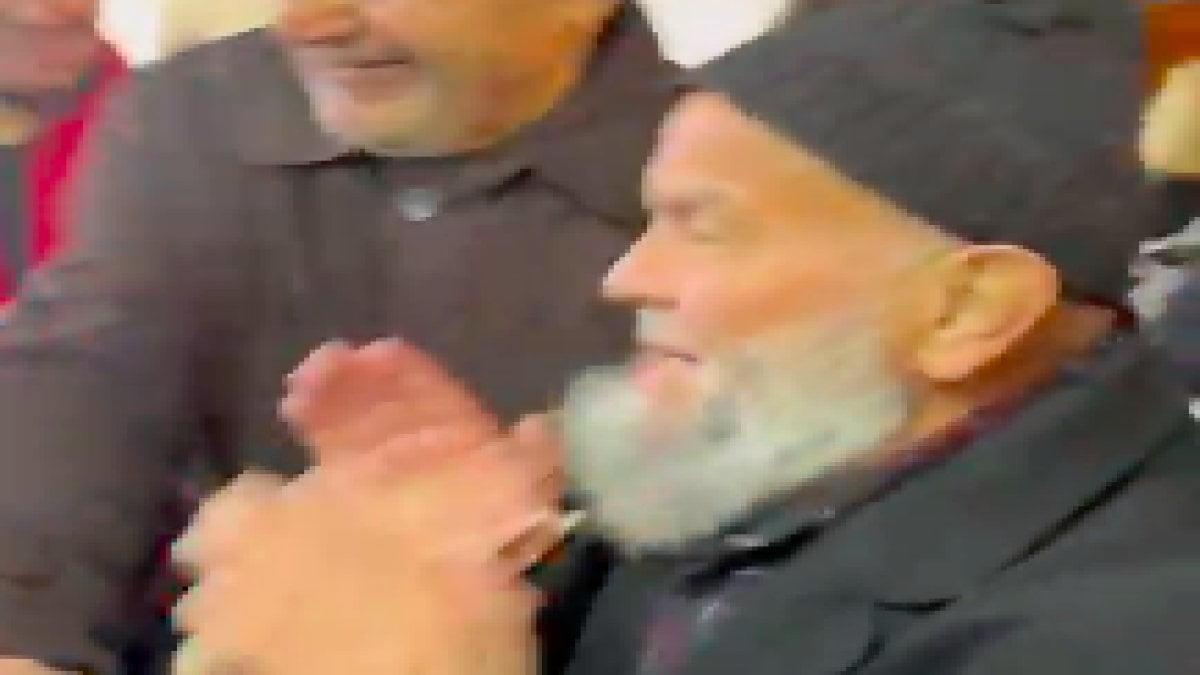 AKP'ye destek veren ve 'Kürtaj Dayı' olarak tanınan yaşlı amca,