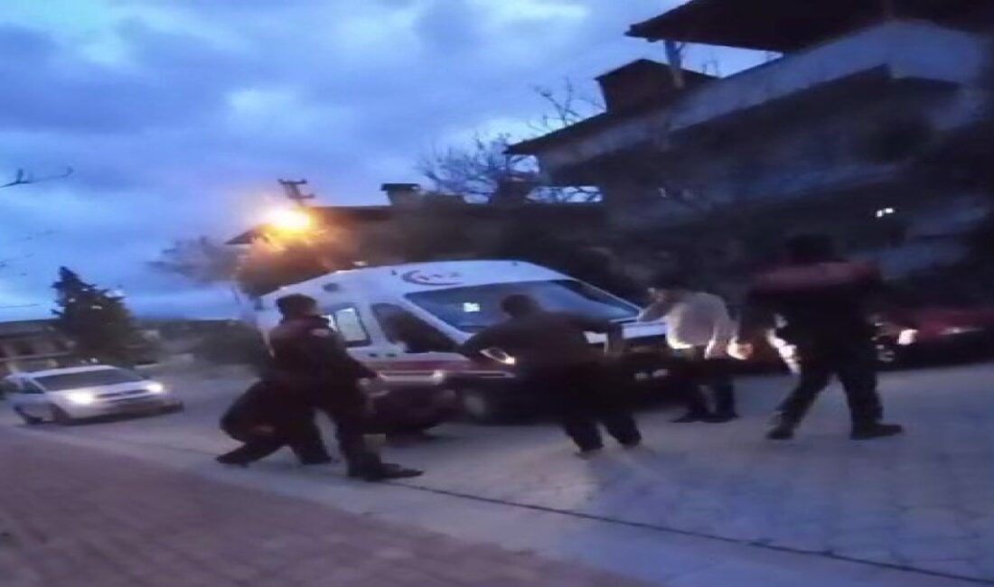 Denizli Pamukkale'de komşusuyla gürültü nedeniyle tartışan Hasan E., silahla rastgele