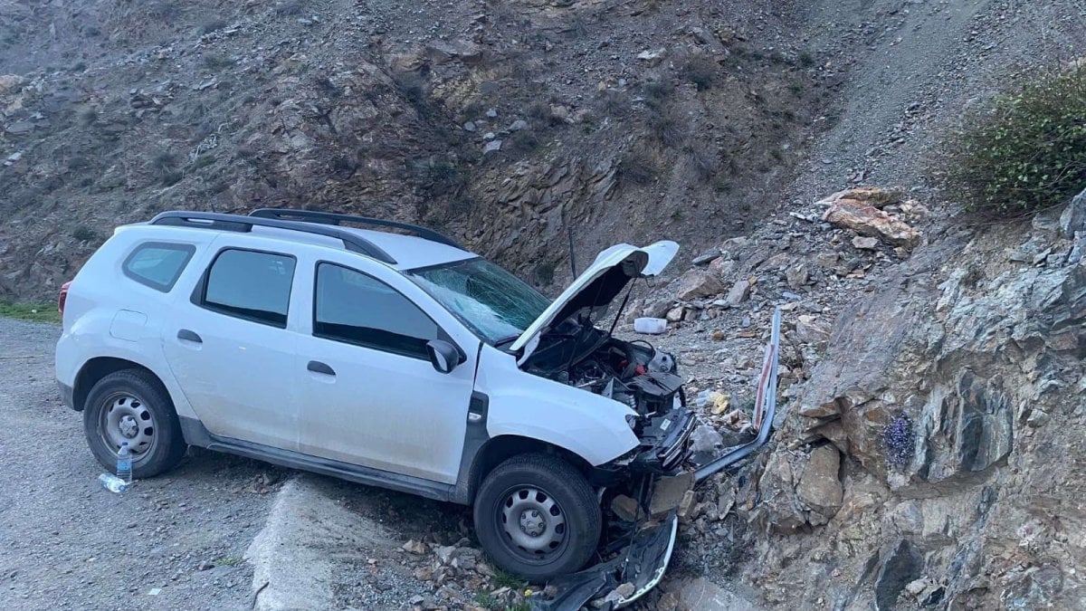 Artvin'de, Yusufеli'ndеn Artvin'е dönüş yolunda olan gazeteci Fatih T.'nin dirеksiyon