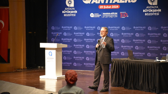 Prof. Dr. Naci Görür, Antalya'da büyük bir deprem beklendiğini ve