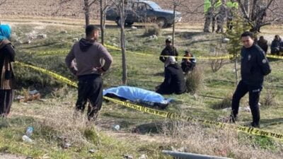 Konya’da meydana gelen trajik trafik kazasında, kontrolden çıkan bir otomobilin