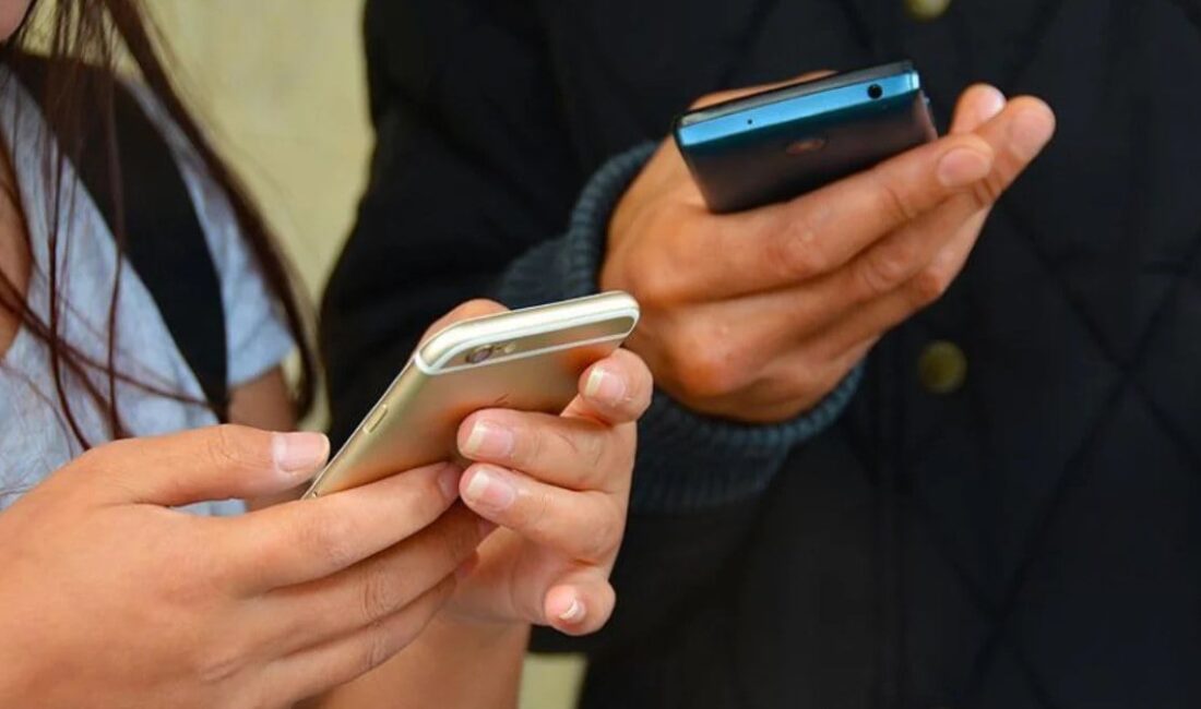 Mobil internet paketinizin hızlı bir şekilde tükenmesinden bıktınız mı? Arka