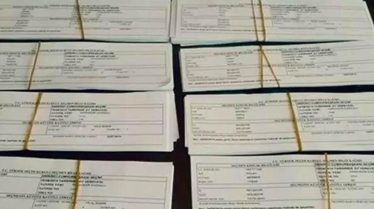 Seçim kağıdı olmadan oy kullanabilir miyim sorusunun cevabı... YSK, resmi