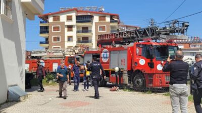 Antalya'nın Gazipaşa ilçesinde bir apartmanda çıkan yangında anne ve iki