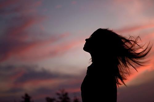 İyi Geceler Mesajları – Aşk Dolu Romantik ve Duygusal İyi Geceler SMS Mesajları İyi geceler mesajları, sevgiliye olan aşkınızı ve ilginizi ifade etmenin