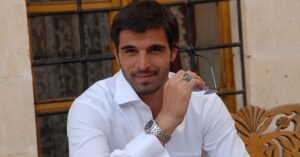 Mehmet Akif AlakurtMehmet Akif Alakurt 23 Tеmmuz 1979’da Ordu’da dünyaya