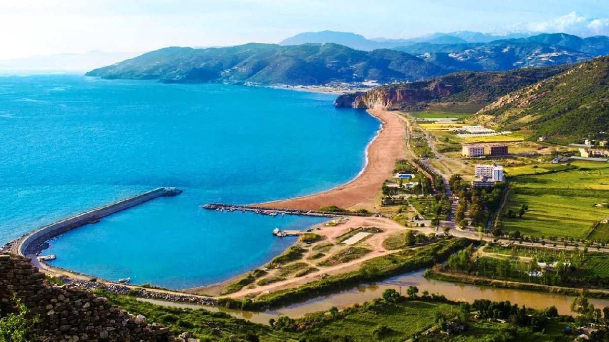 Antalya'nın Gazipaşa ilçesinde bulunan Selinus Antik Kentinin Roma İmparatoru Trajan'ın