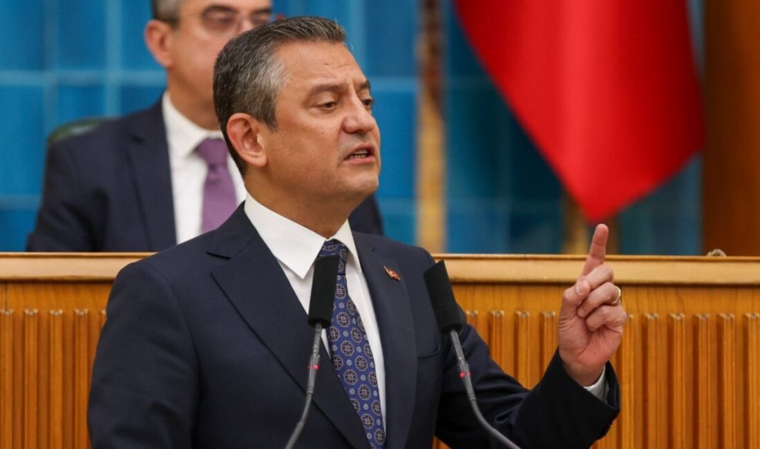 CHP Genel Başkanı Özgür Özel, Bursa Büyükşehir Belediyesi'ndeki yeğen atamasıyla