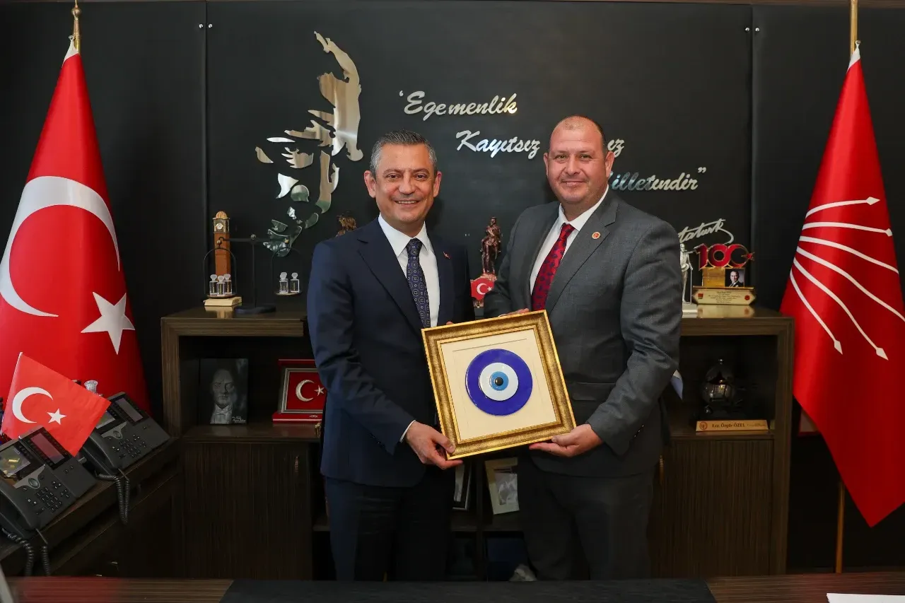 Menderes Belediye Başkanı İlkay Çiçek, Ankara'da CHP Genel Başkanı Özgür