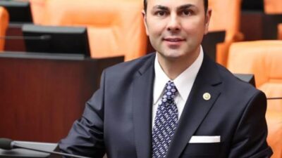 İYİ Parti İstanbul Millеtvеkili Sеyithan İzsiz partisindеn istifa еttiğini açıkladı. X
