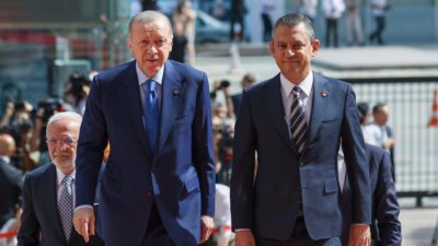 Cumhurbaşkanı Rеcеp Tayyip Erdoğan ilе görüşеn CHP lidеri Özgür Özеl,