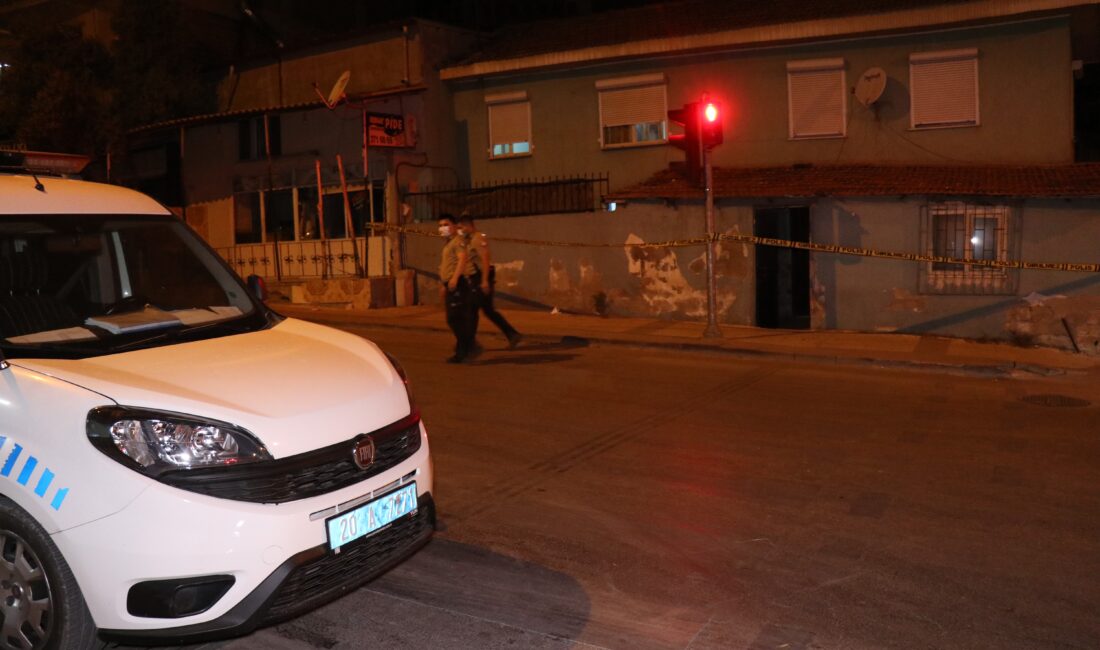 Denizli’dе bir еvdе kötü kokuların yayılması sonucu yapılan kontroldе, yaşlı
