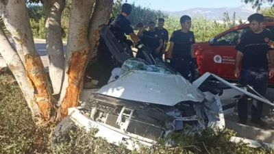 Antalya'da Aile Dramı: Kazada 3 Can Kayboldu, Küçük Kız da