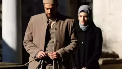 Kızıl Goncalar’ın Cüneyd Efendi’si Mert Yazıcıoğlu Denizden Çıkarken Görüntülendi! O