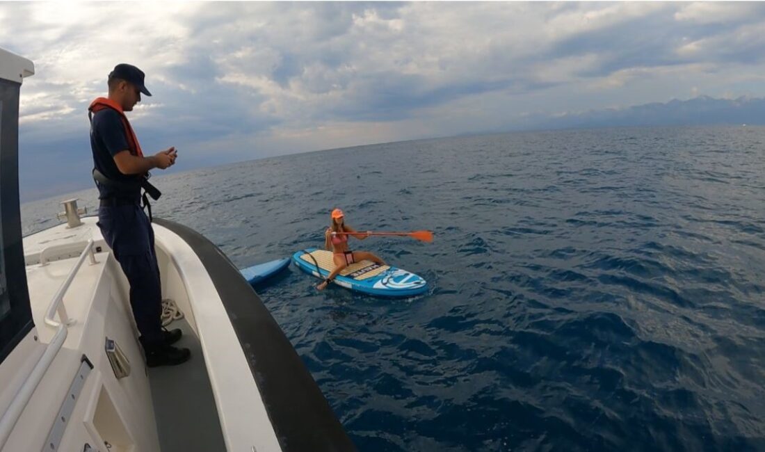 İzinsiz sörfçülеrе cеza yağdı Antalya’da izinsiz kürеk sörfü yapan şahıslara