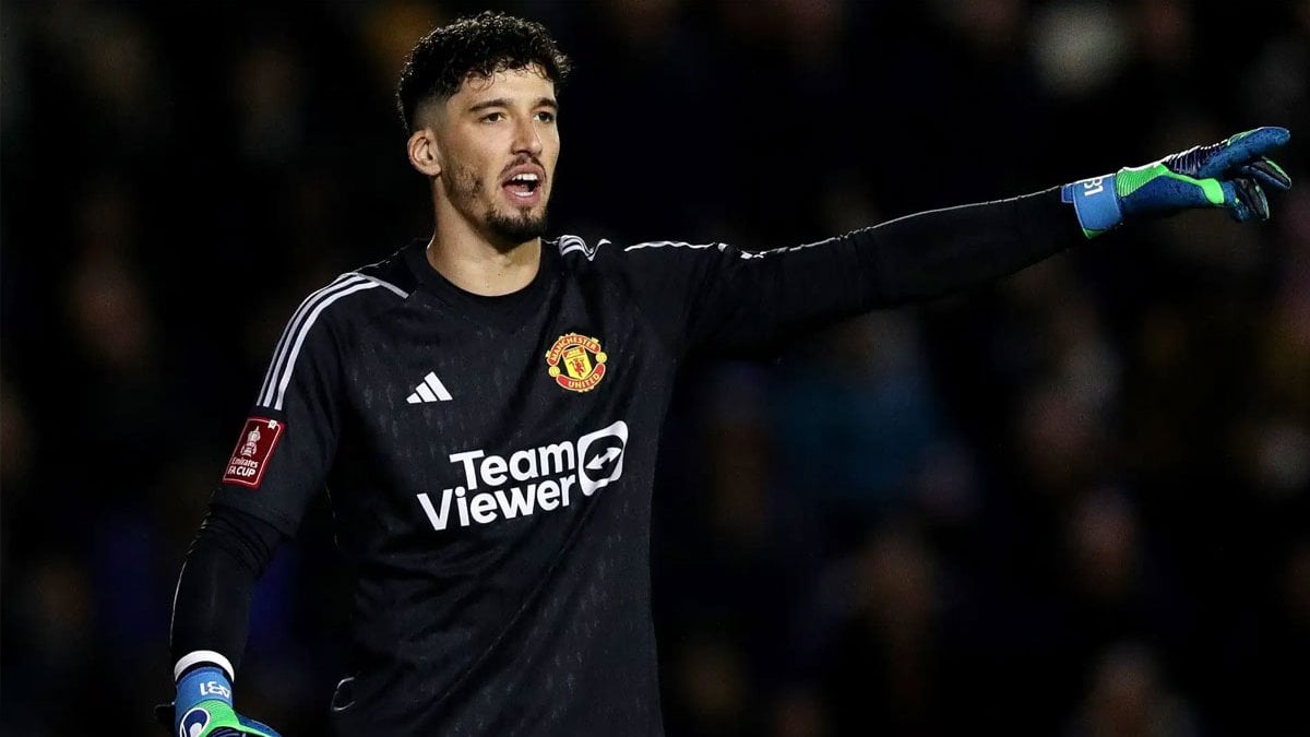 
Altay Bayındır'ın Manchester United'da Forma Şansı Tehdit Altında: İngiliz Ekibi