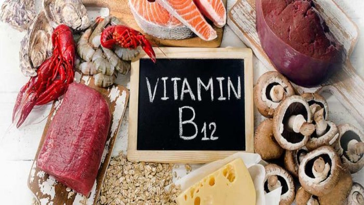 B12 vitamini eksikliğinin yaygın belirtileri...  B12 Vitamini Eksikliği: Belirtileri,