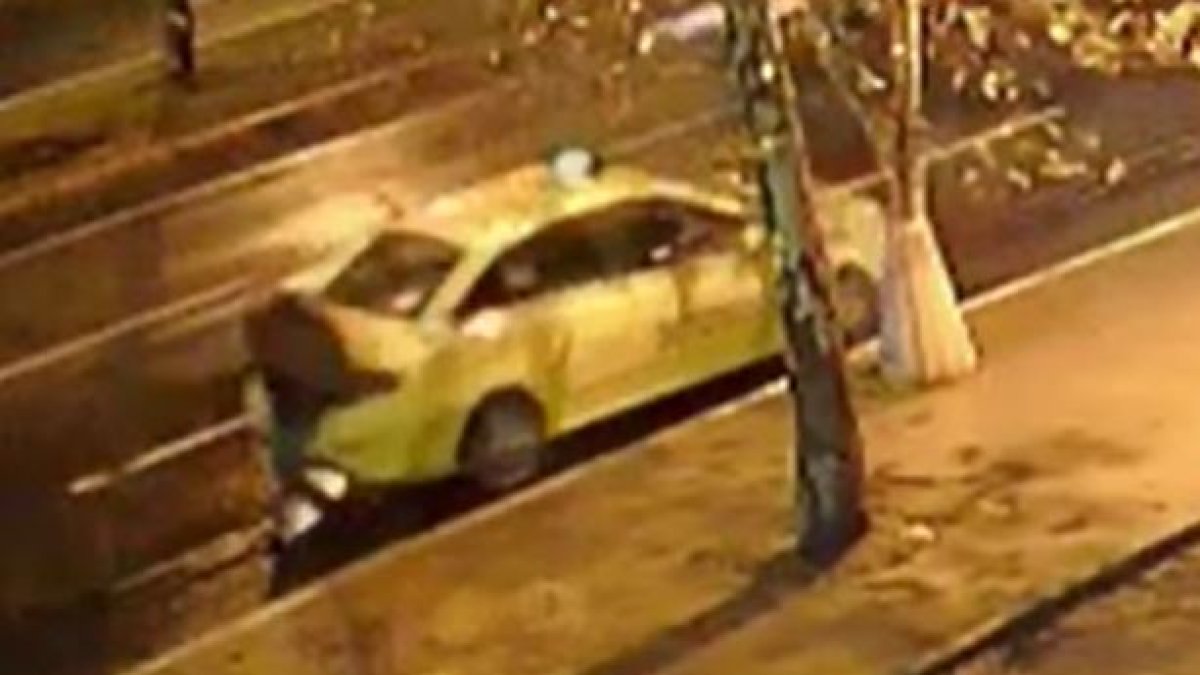 İstanbul Esenyurt'ta emekli itfaiye çavuşu taksicilik yaparken park halindeki aracının
