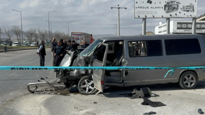  Konya'da Karatay ilçesinde meydana gelen kazada minibüs sürücüsü Talip