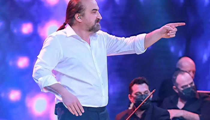 Volkan Konak öldü mü sorusu gündemde. Ünlü sanatçının Kıbrıs konserinde