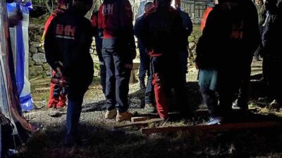 Alanya Gümüşgöze Mahallesi'nde Yaşlı Kadının Kayıp Olması Sonrası JANDARMANIN ARAMA