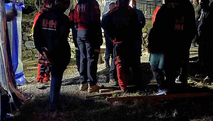 Alanya Gümüşgöze Mahallesi'nde Yaşlı Kadının Kayıp Olması Sonrası JANDARMANIN ARAMA