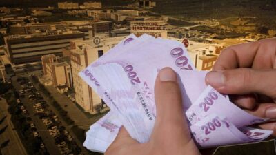 Aydın’da görevli profesör ve sekreteri, ‘bıçak parası’ iddiasıyla gözaltına alındı.
