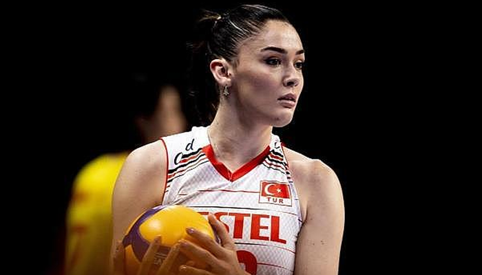 Milli voleybolcu Zehra Güneş'in Las Vegas'ta giydiği sütyen-etek kombini sosyal