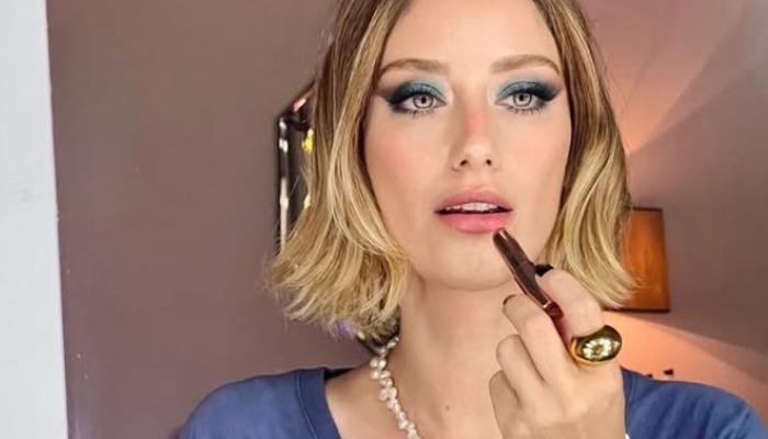 Ünlü oyuncu Hazal Kaya’nın oğlu Fikret Ali, babası Ali Atay’a