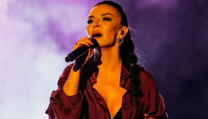 Şarkıcı Fatma Turgut, alkol testinde yasal sınırı aştığı için ehliyetine