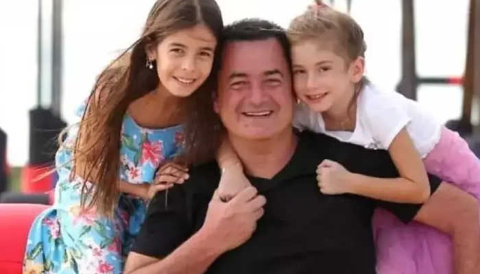 Törene Tarabya İngiliz Okulları’ndan mezun olan Yasemin’in şık stili ve