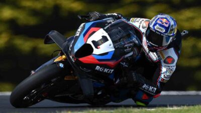Toprak Razgatlıoğlu, İtalya etapında elde ettiği 64. Superbike yarışı zaferiyle
