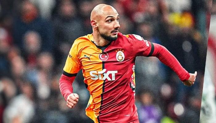 Galatasaray'ın forveti Ahmed Kutucu, sezon finalinde sevgilisi Asena Atalar’a sürpriz