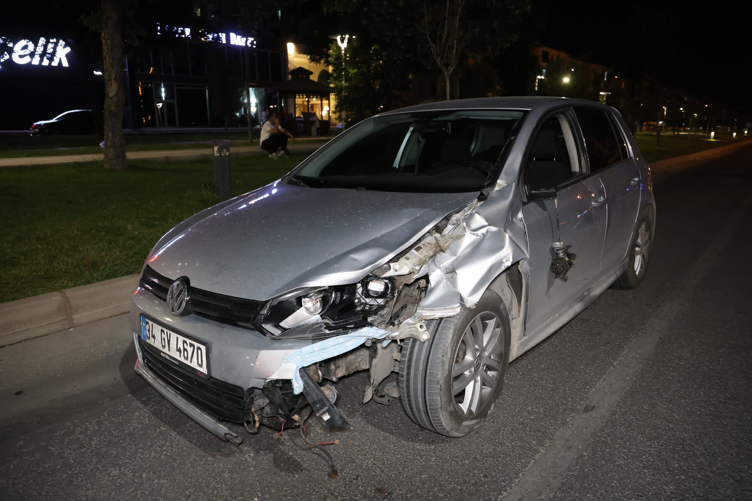 Elazığ’da karşıdan karşıya geçerken otomobilin çarptığı Beyza Menek hayatını kaybetti.