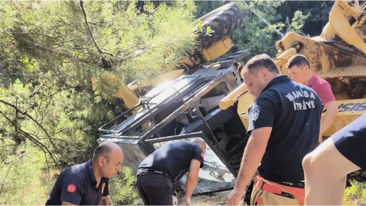 Manisa Köprübaşı’nda greyderin şarampole yuvarlanması sonucu operatör Zabit Çakan olay