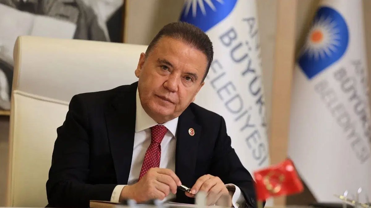 Tutuklu bulunan Antalya Büyükşehir Belediye Başkanı Muhittin Böcek, sahil ihalesi