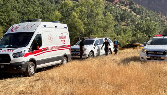 Tunceli Uzuntarla köyü yakınlarında Pülümür Çayı’na giren 37 yaşındaki Özkan