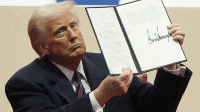 ABD Başkanı Donald Trump, Türkiye'den gelen tüm ürünlere %15 oranında