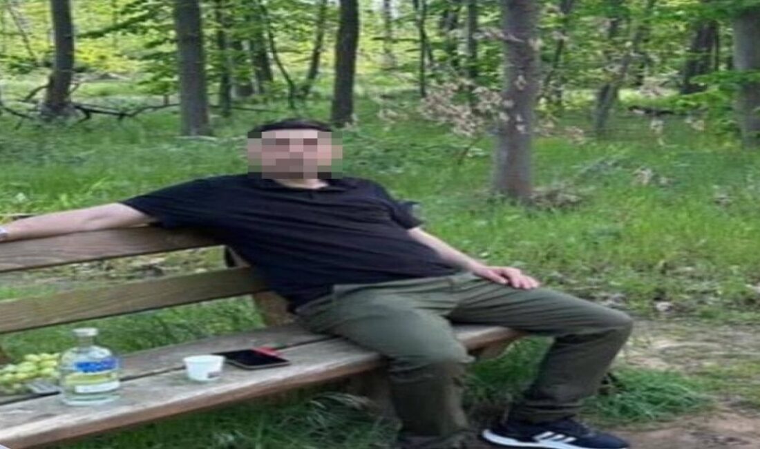 Elazığ Sugözü Mahallesi’nde taksicilik yapan Ferdi Erol, kuzeni Serhat Erol