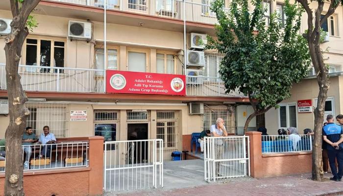 Adana Yüreğir’de Muhammet Kaçar sokak ortasında silahlı saldırıya uğradı. Kimliği