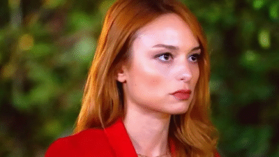 Nilperi Şahinkaya annesi Meltem Vural’ın vefatını sosyal medyada duyurdu. “Minik