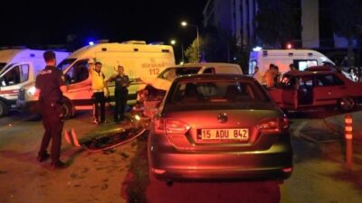 Zincirleme çarpışmada 94 yaşındaki kadın olay yerinde yaşamını yitirdi, 4