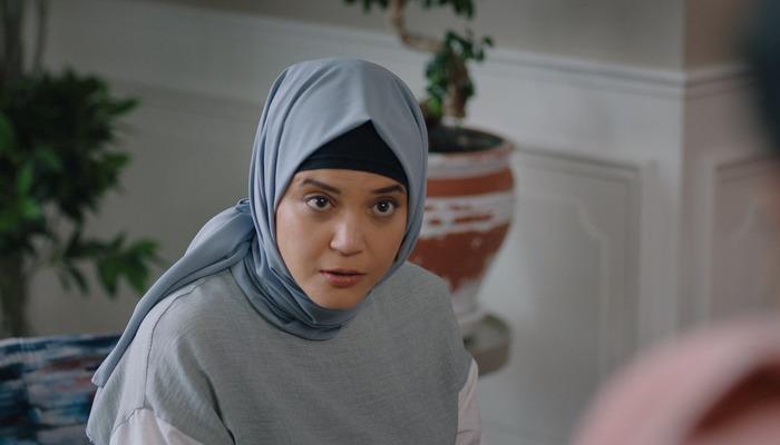 Kızılcık Şerbeti dizisinin genç oyuncusu Feyza Civelek, kulislerde dolaşan “koltuğa